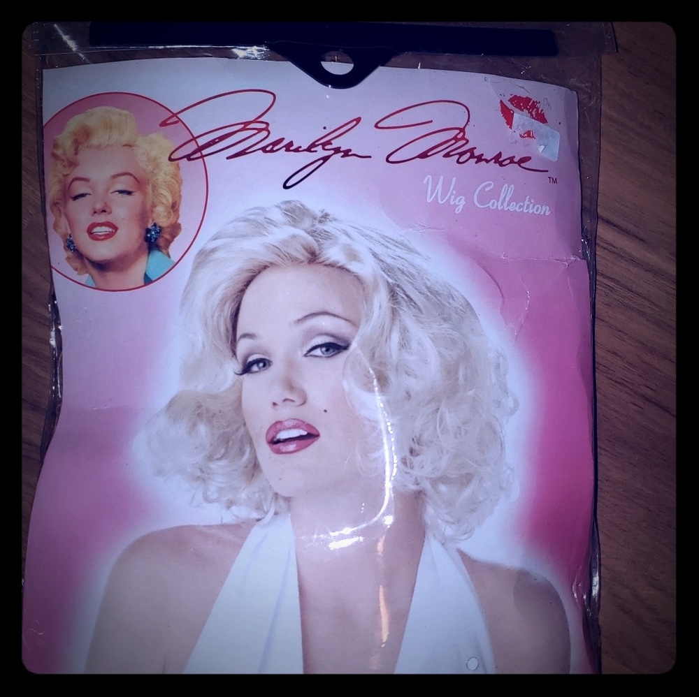 COPY - Blonde Wig